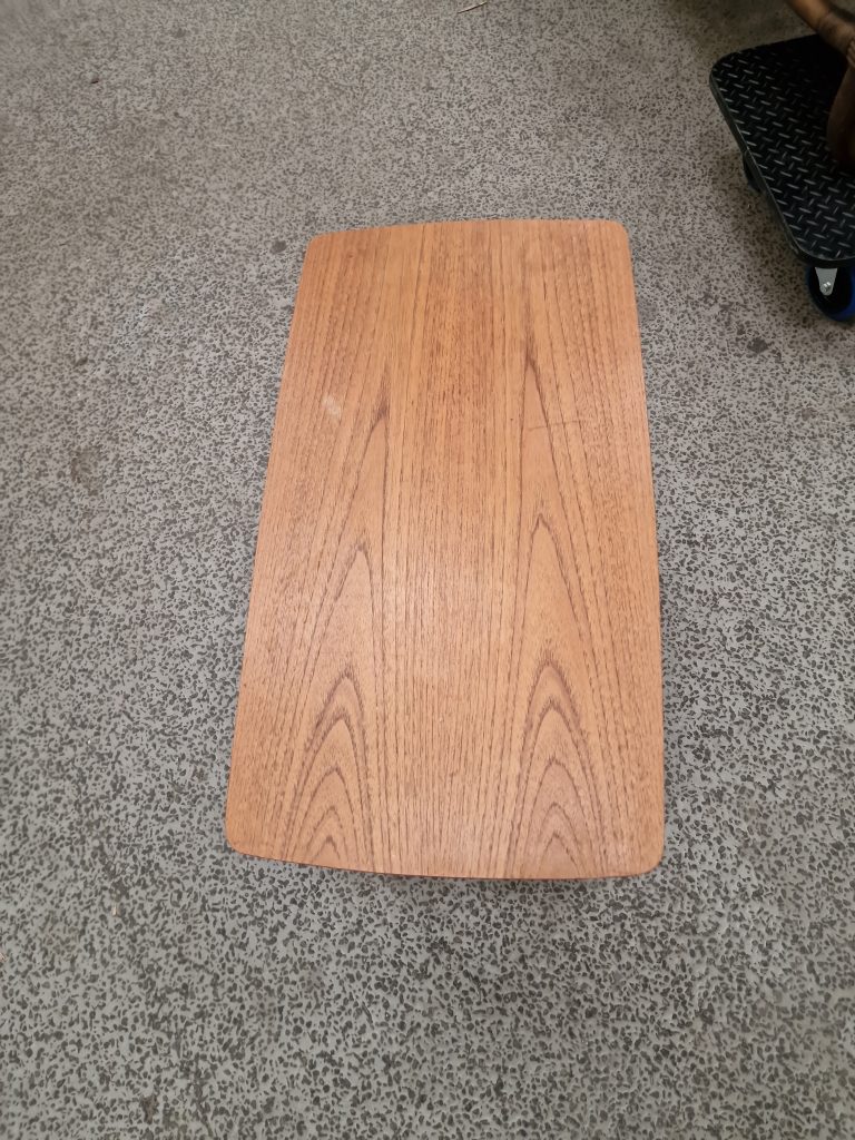 Sidebord/sofabord med hylde, teak