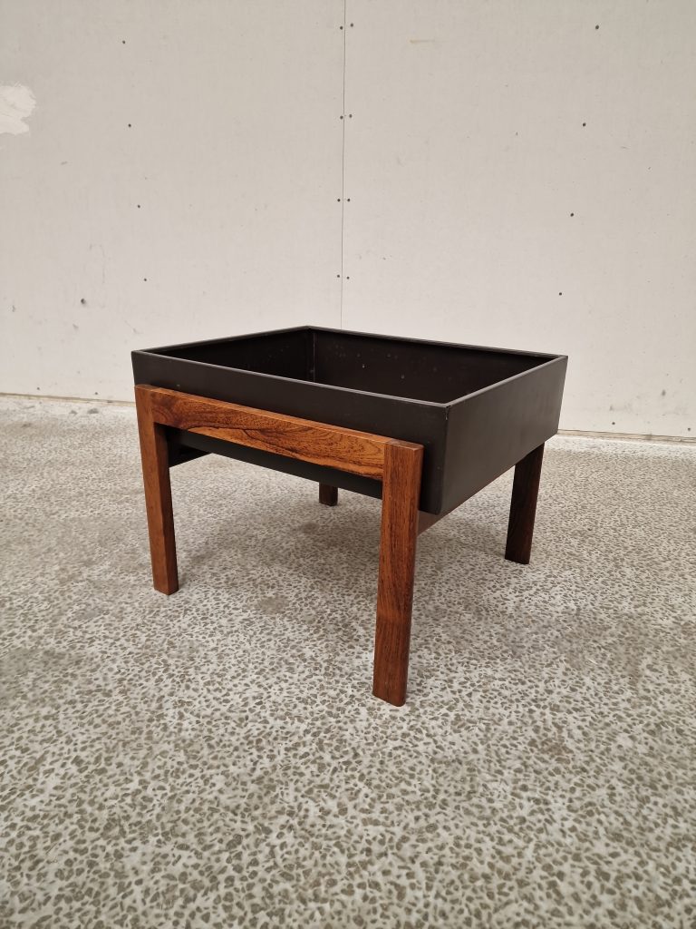 Plantekasse på stel af palisander