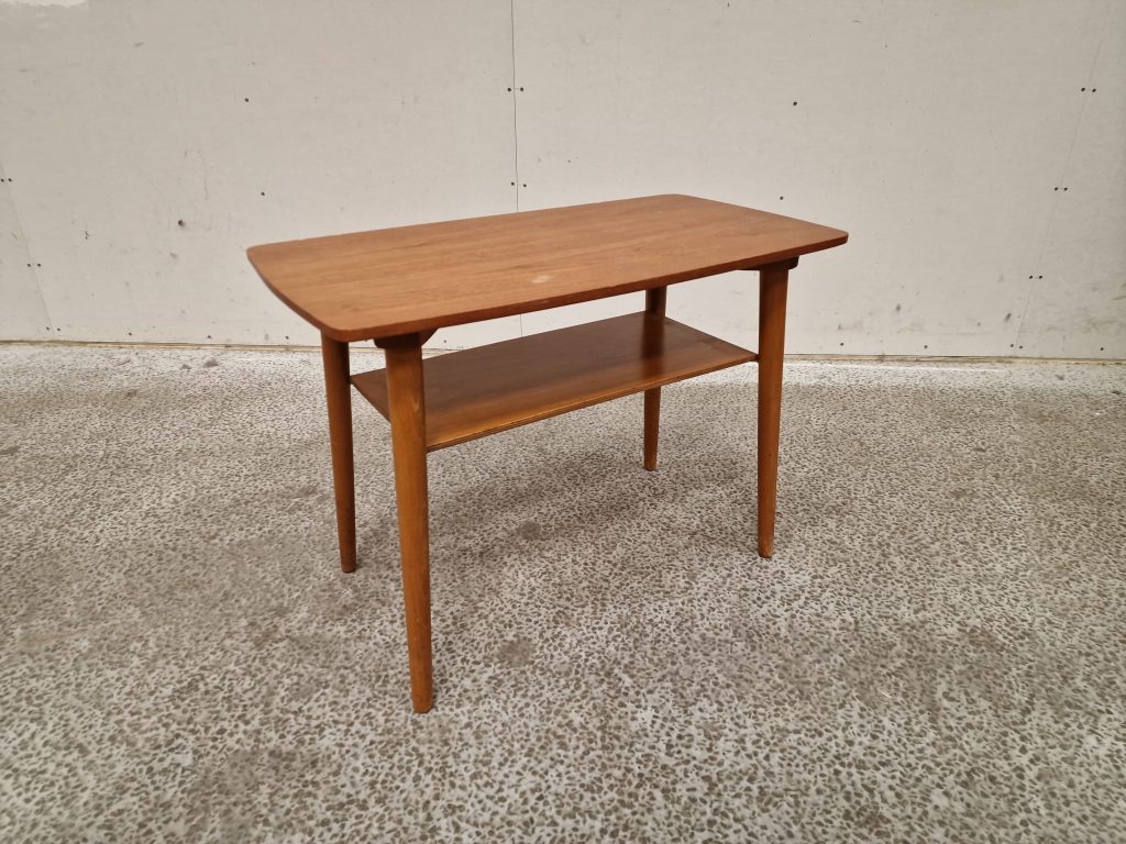 Sidebord/sofabord med hylde, teak