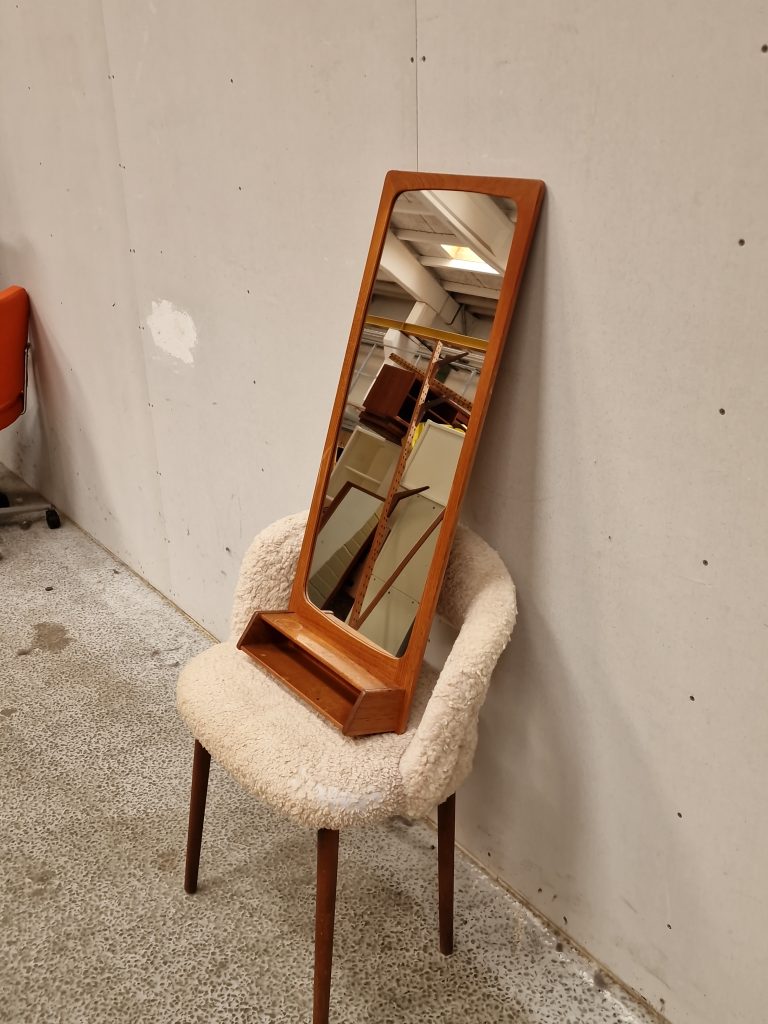 Spejl med hylde, teak