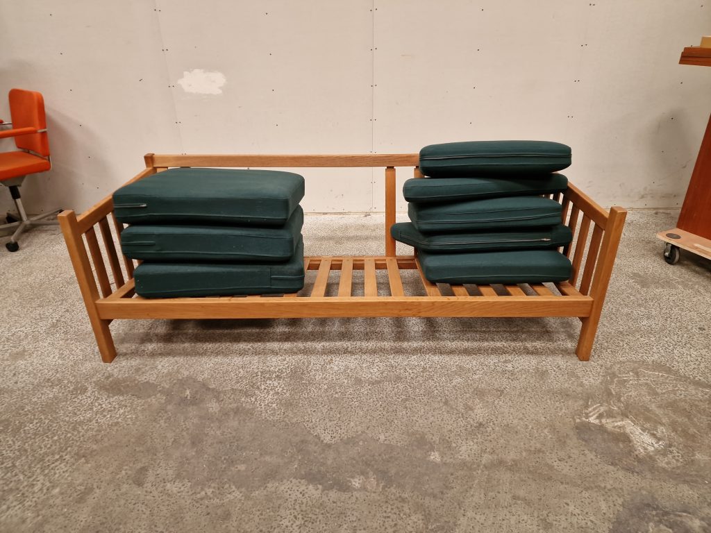 Børge Mogensen trepersoners sofa i massiv egetræ