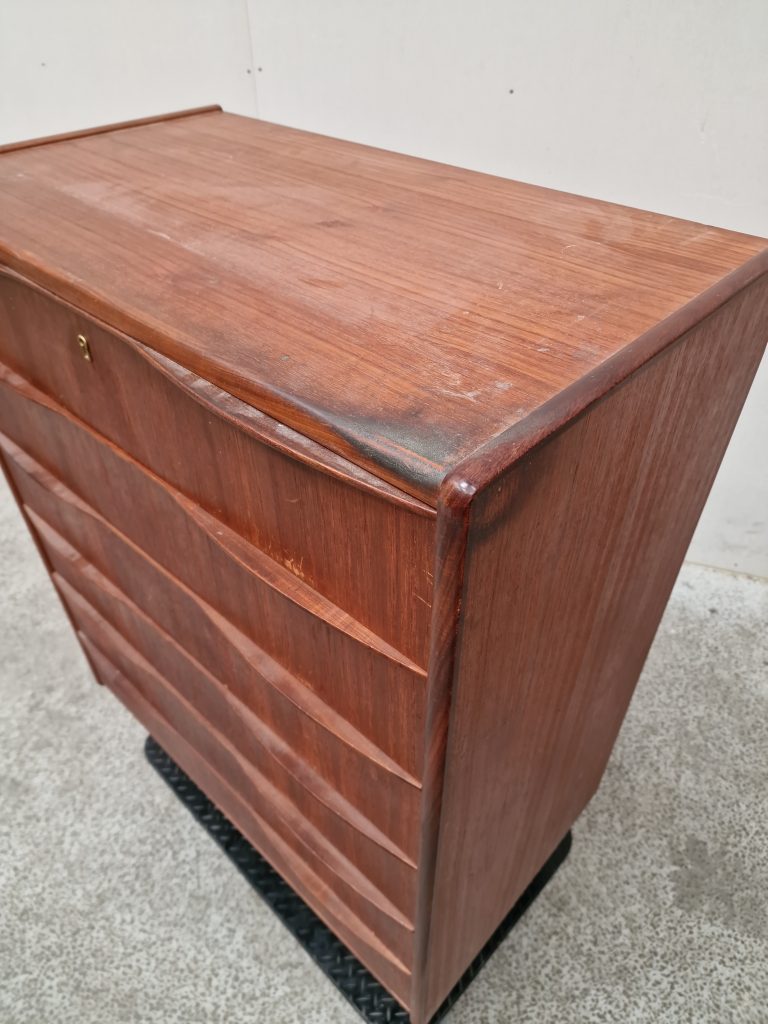 Kommode med seks skuffer, teak