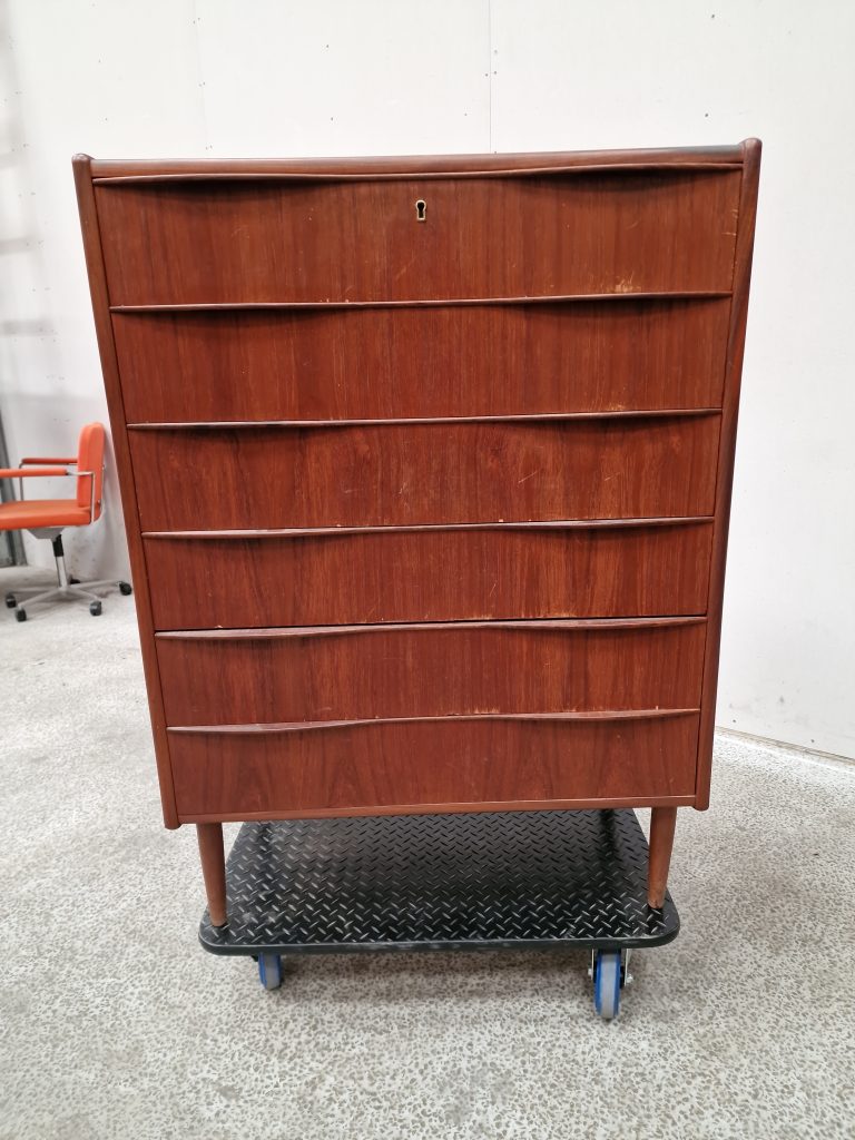 Kommode med seks skuffer, teak