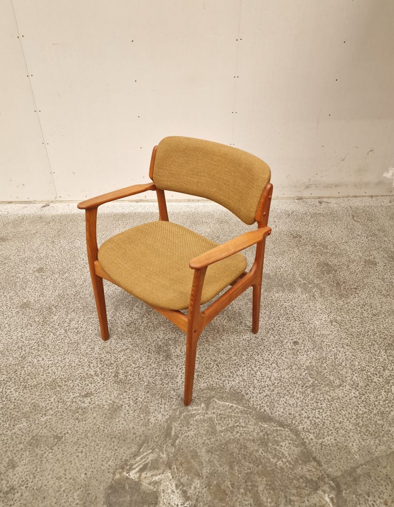 Armstol, Erik Buch model OD-50, teak