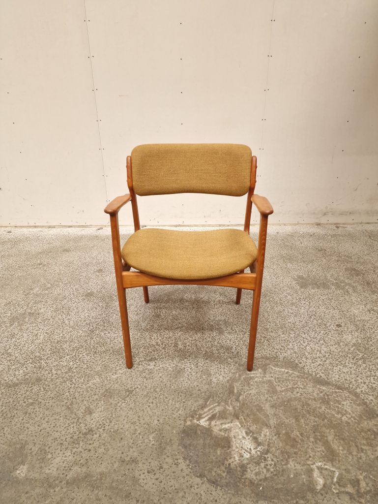 Armstol, Erik Buch model OD-50, teak