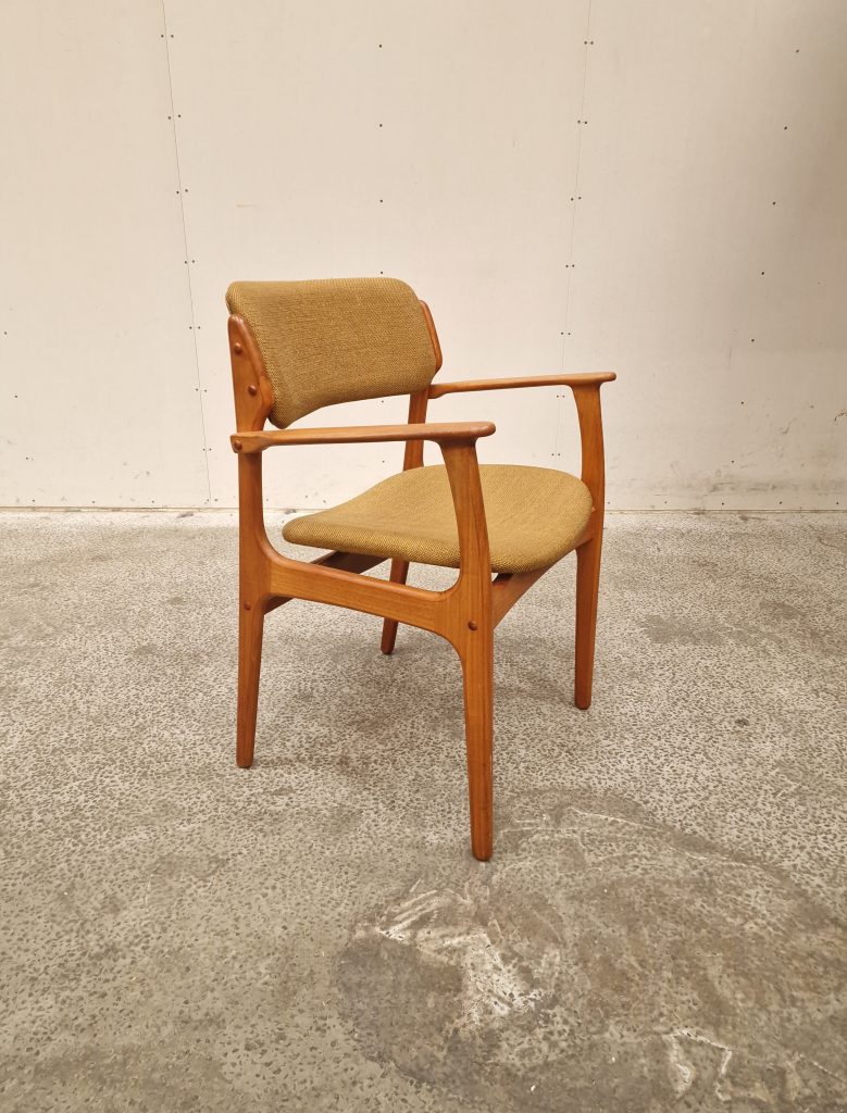 Armstol, Erik Buch model OD-50, teak