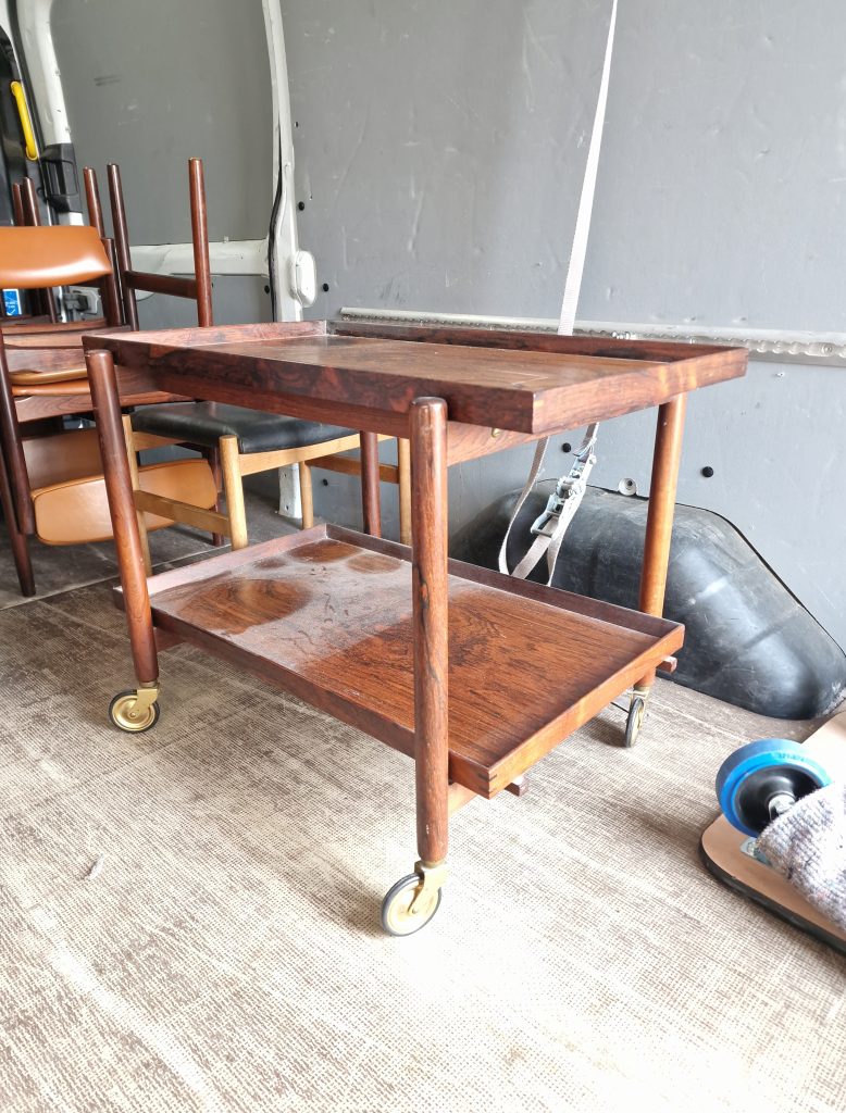 Poul Hundevad. Bakkebord/serveringsvogn med udtræk, palisander