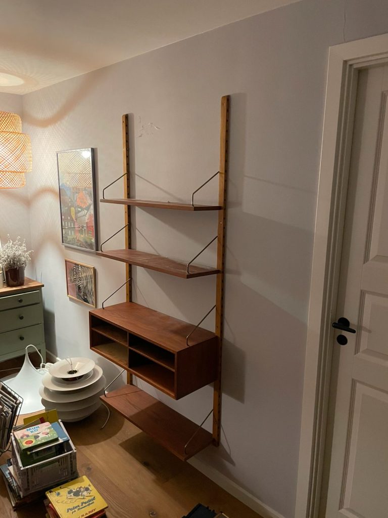 Vangereol, Cadovius, ét fag, teak