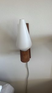 Væglampe, teak