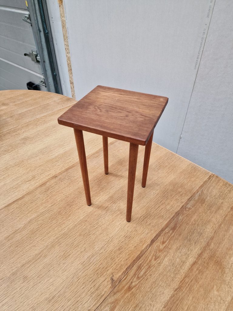 Sidebord, teaktræ