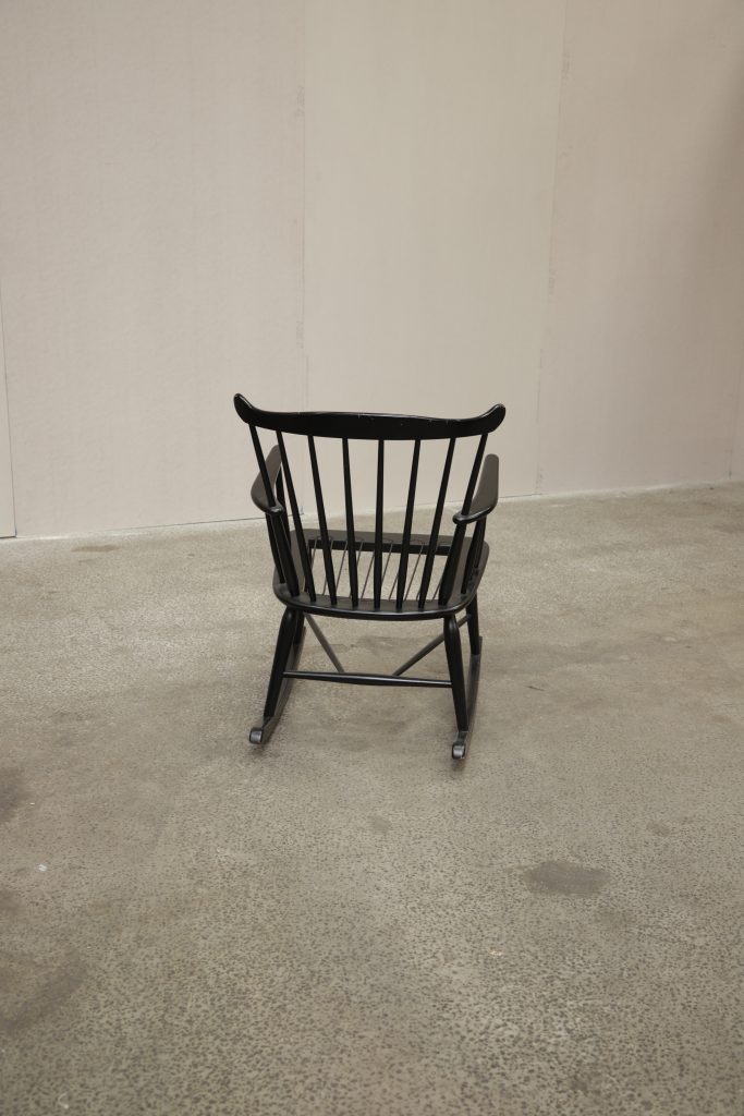 Gyngestol af Th. Harlev for Farstrup Møbelfabrik, model 181