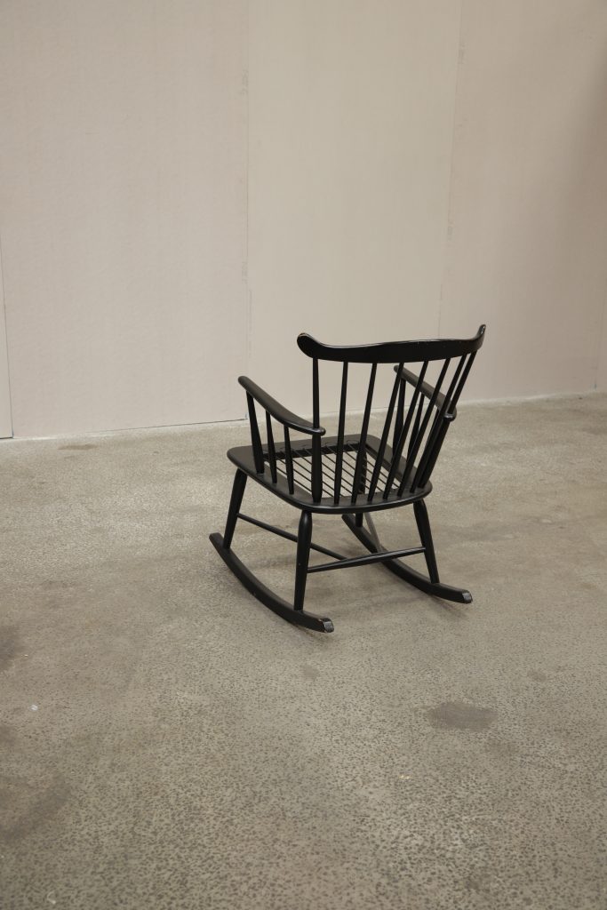 Gyngestol af Th. Harlev for Farstrup Møbelfabrik, model 181