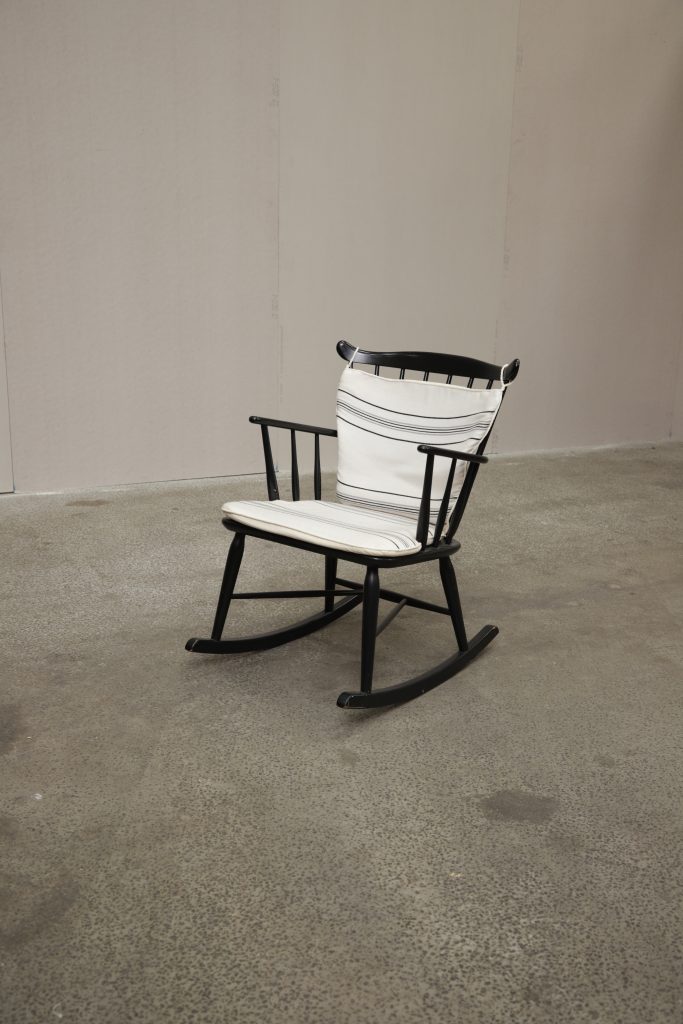 Gyngestol af Th. Harlev for Farstrup Møbelfabrik, model 181