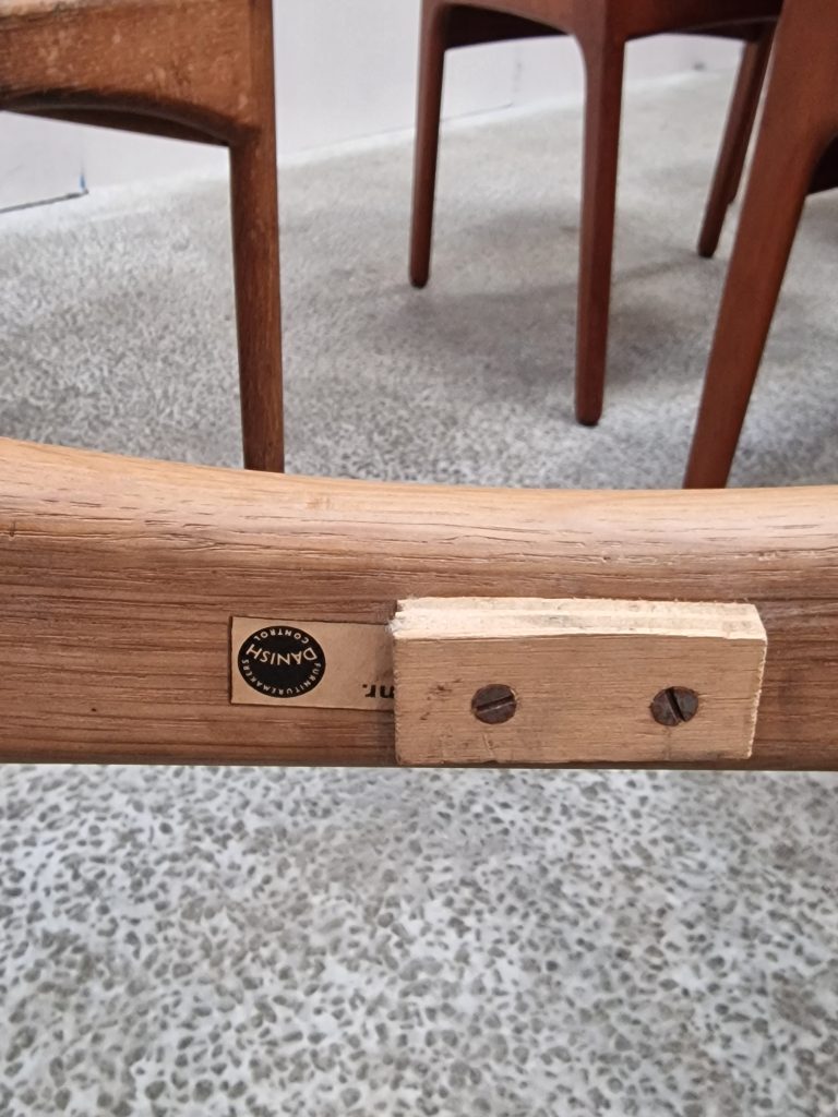 Fire spisestole, egetræ, Kristian Vedel model Modus