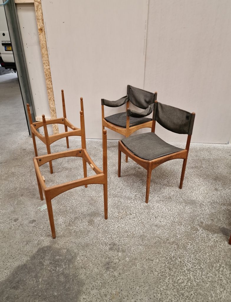 Fire spisestole i egetræ, Kristian Vedel model Modus