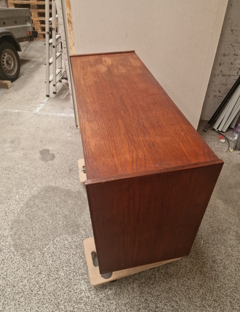 Skænk med skuffer og skab, teak