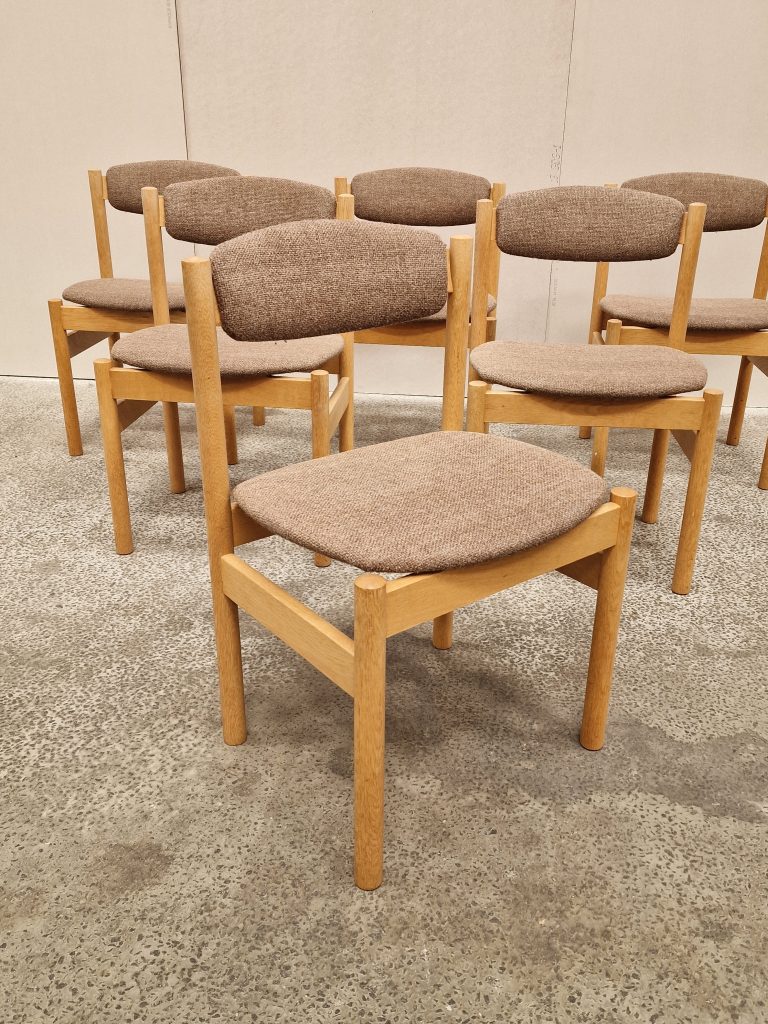 6 spisestole i massiv egetræ, Jørgen Bækmark FDB, model J85