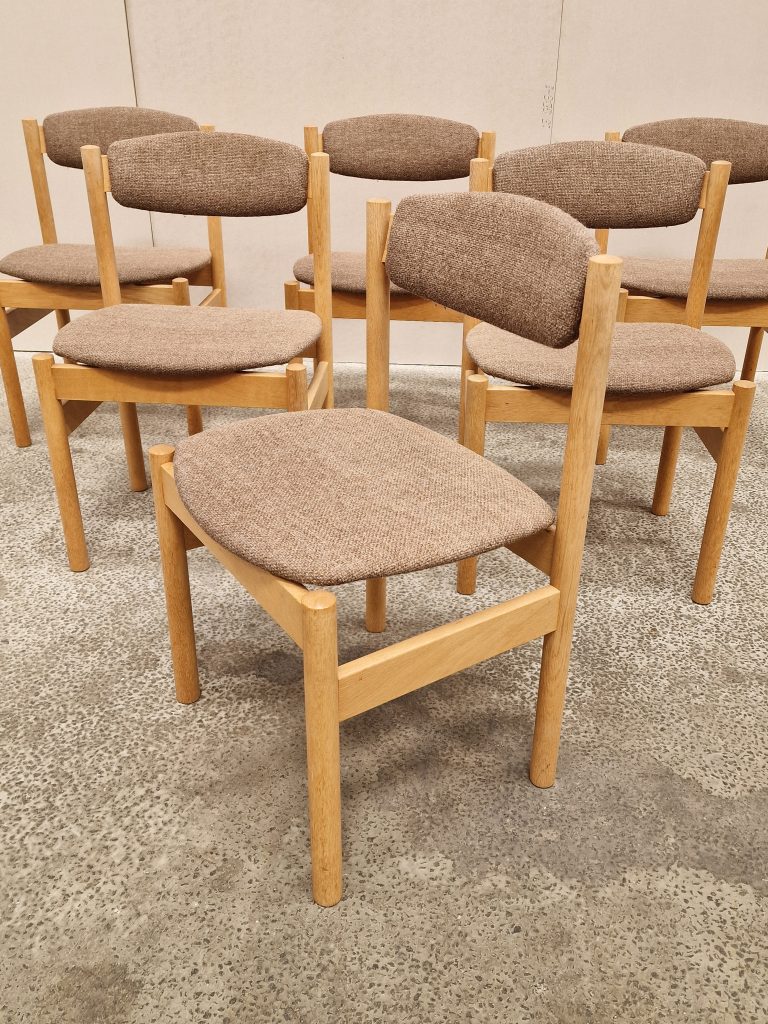 6 spisestole i massiv egetræ, Jørgen Bækmark FDB, model J85