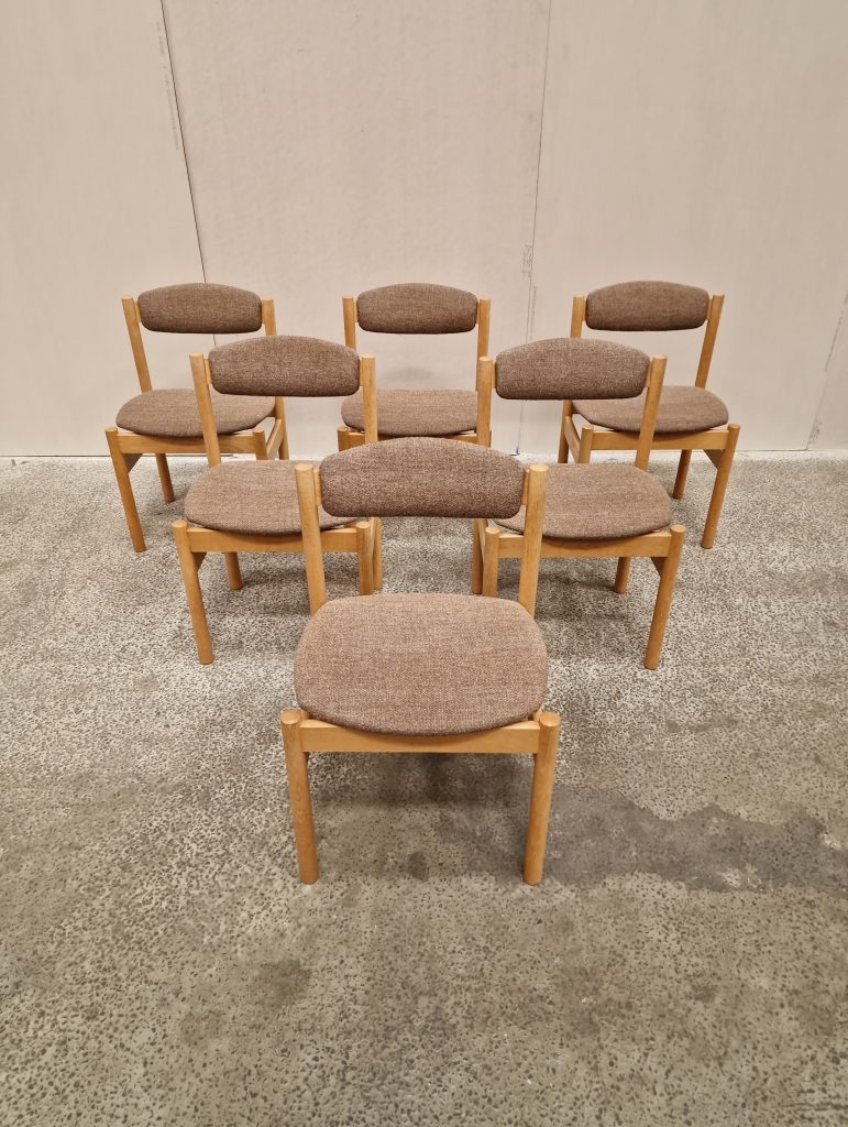 6 spisestole i massiv egetræ, Jørgen Bækmark FDB, model J85