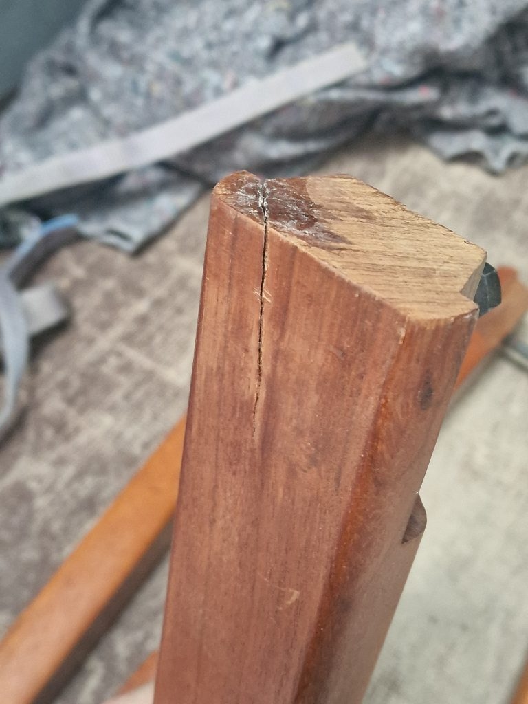 Rundt teak spisebord med to tillægsplader, Skovby
