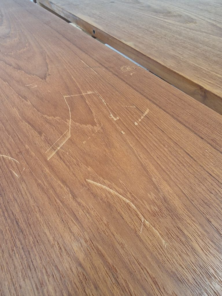 Rundt teak spisebord med to tillægsplader, Skovby
