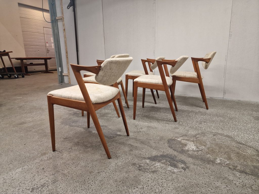 Seks spisestole, Kai Kristiansen model 42,teak, til ompolstring