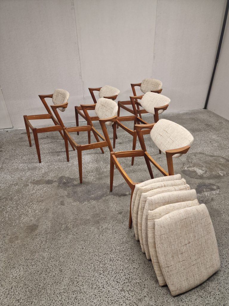 Seks spisestole, Kai Kristiansen model 42,teak, til ompolstring