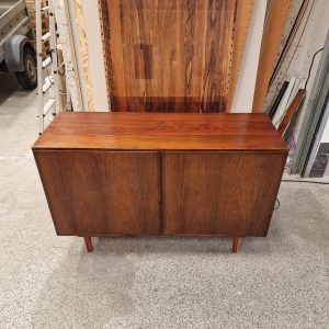Smal skænk, palisander, Omann Jr, model nr 4