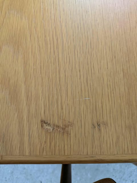 Rundt spisebord med to tillægsplader, finéret egetræ, CJ Rosengaarden