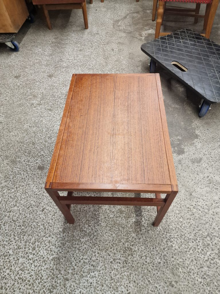 Sofabord, kantet, teak