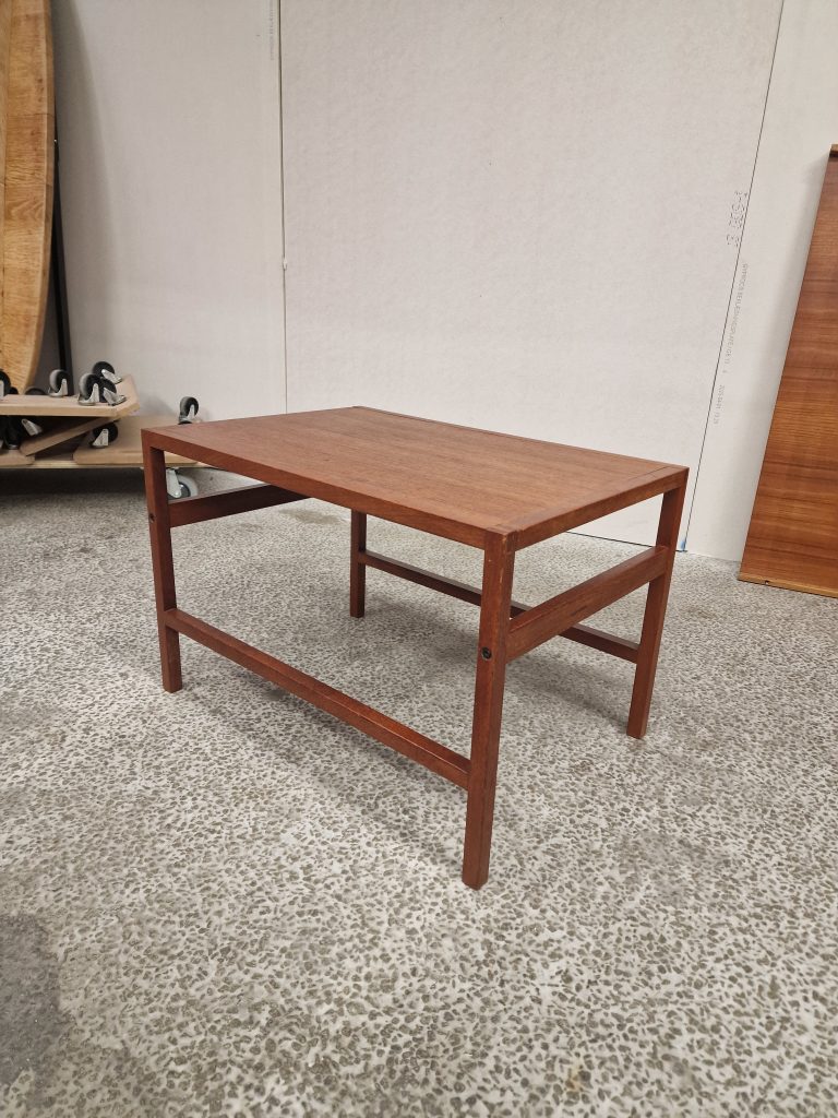 Sofabord, kantet, teak