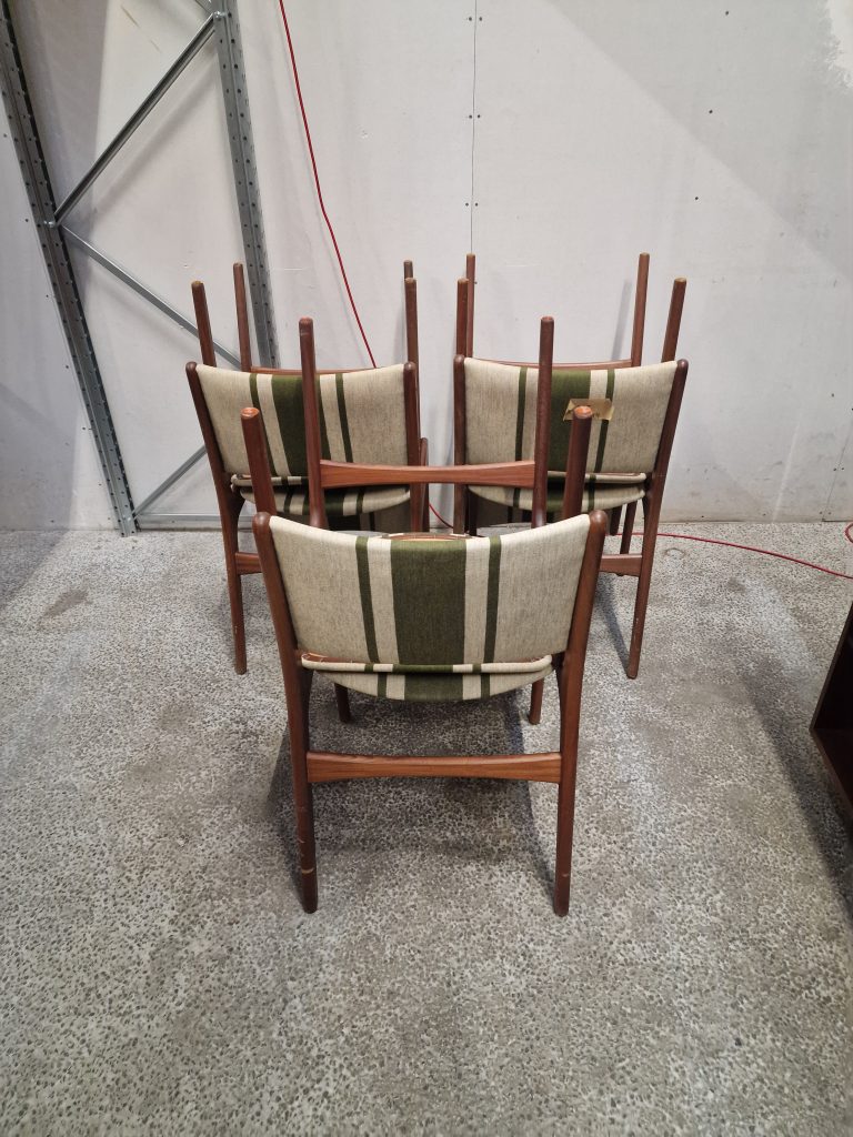 Seks spisestole, Erik Buch Model 89