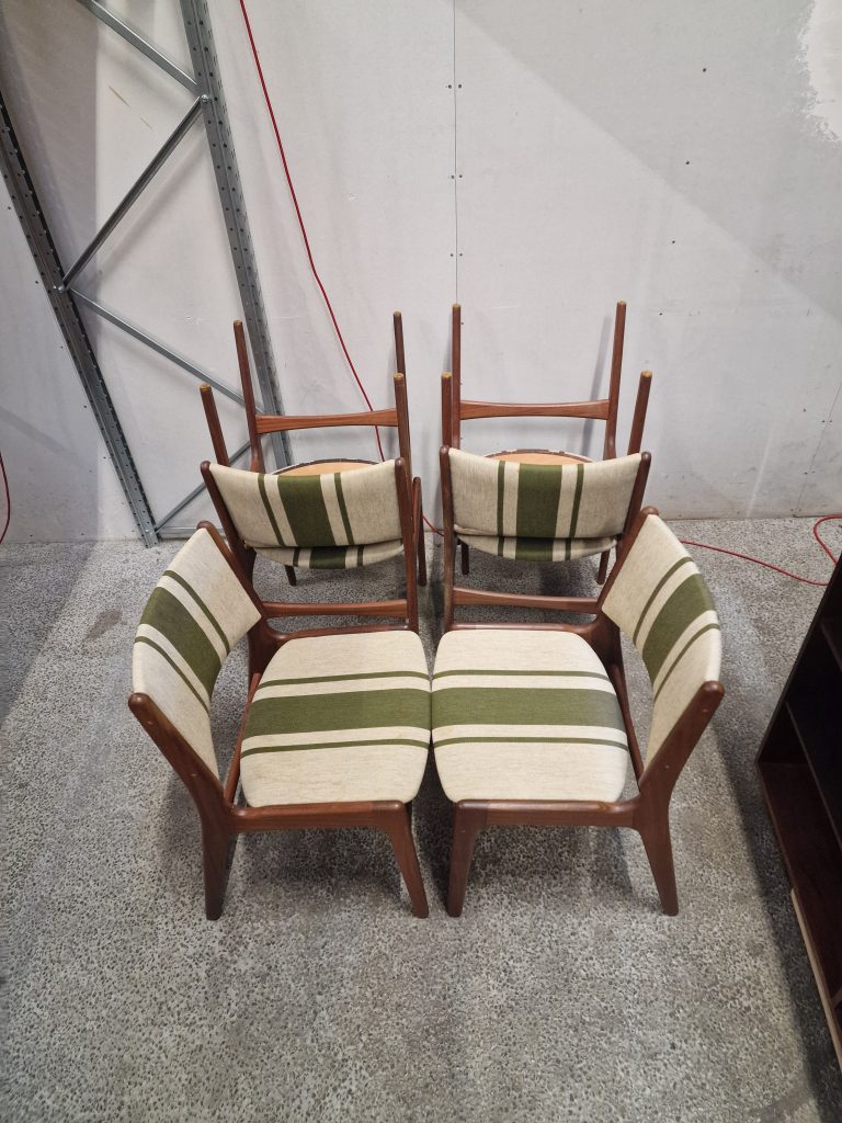 Seks spisestole, Erik Buch Model 89