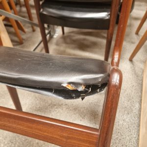 Én spisestol, massiv teaktræ eller mahogni, model T21 produceret af Korup Stolefabrik - Image 5