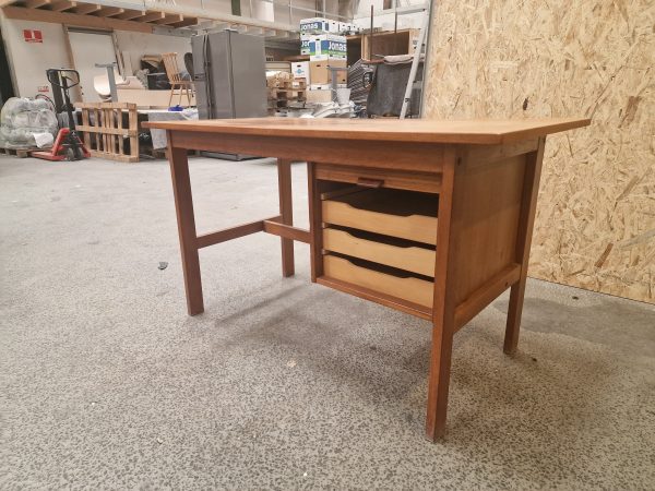 Skrivebord med jalousilåge, teak - Image 2