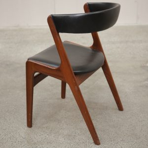 Én spisestol, massiv teaktræ eller mahogni, model T21 produceret af Korup Stolefabrik - Image 3