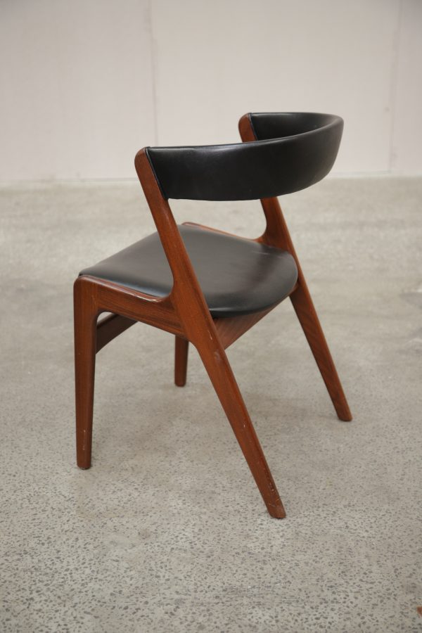 Én spisestol, massiv teaktræ eller mahogni, model T21 produceret af Korup Stolefabrik - Image 3