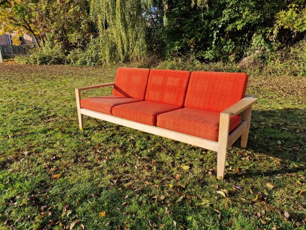 Trepersoners sofa, massiv egetræ, “Komfort”