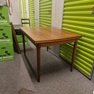 Spisebord i teak med hollandsk udtræk