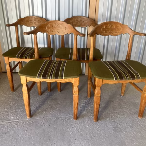 Fire Henry kjærnulf spisestole, massiv egetræ