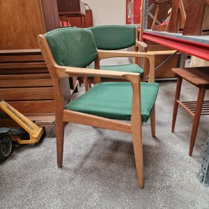 Armstol i massiv egetræ, grøn polstring - Image 3