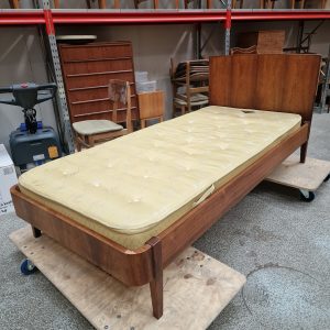 To senge i palisander med madrasser - Image 13