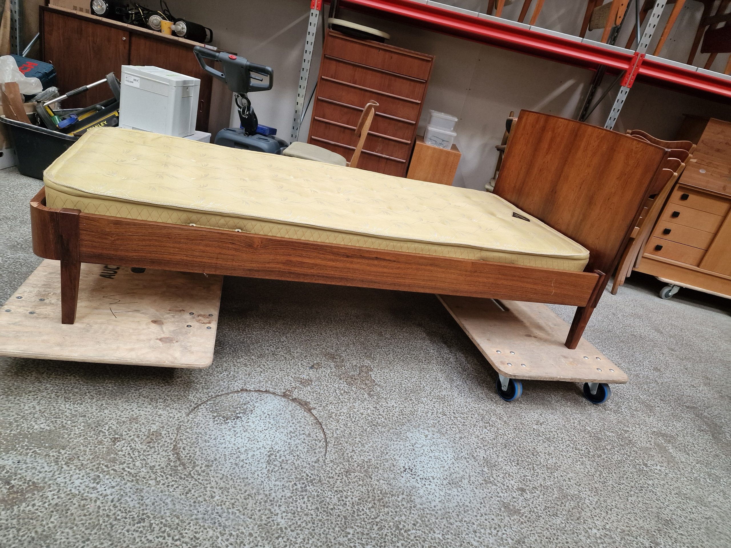 To senge i palisander med madrasser - Image 12