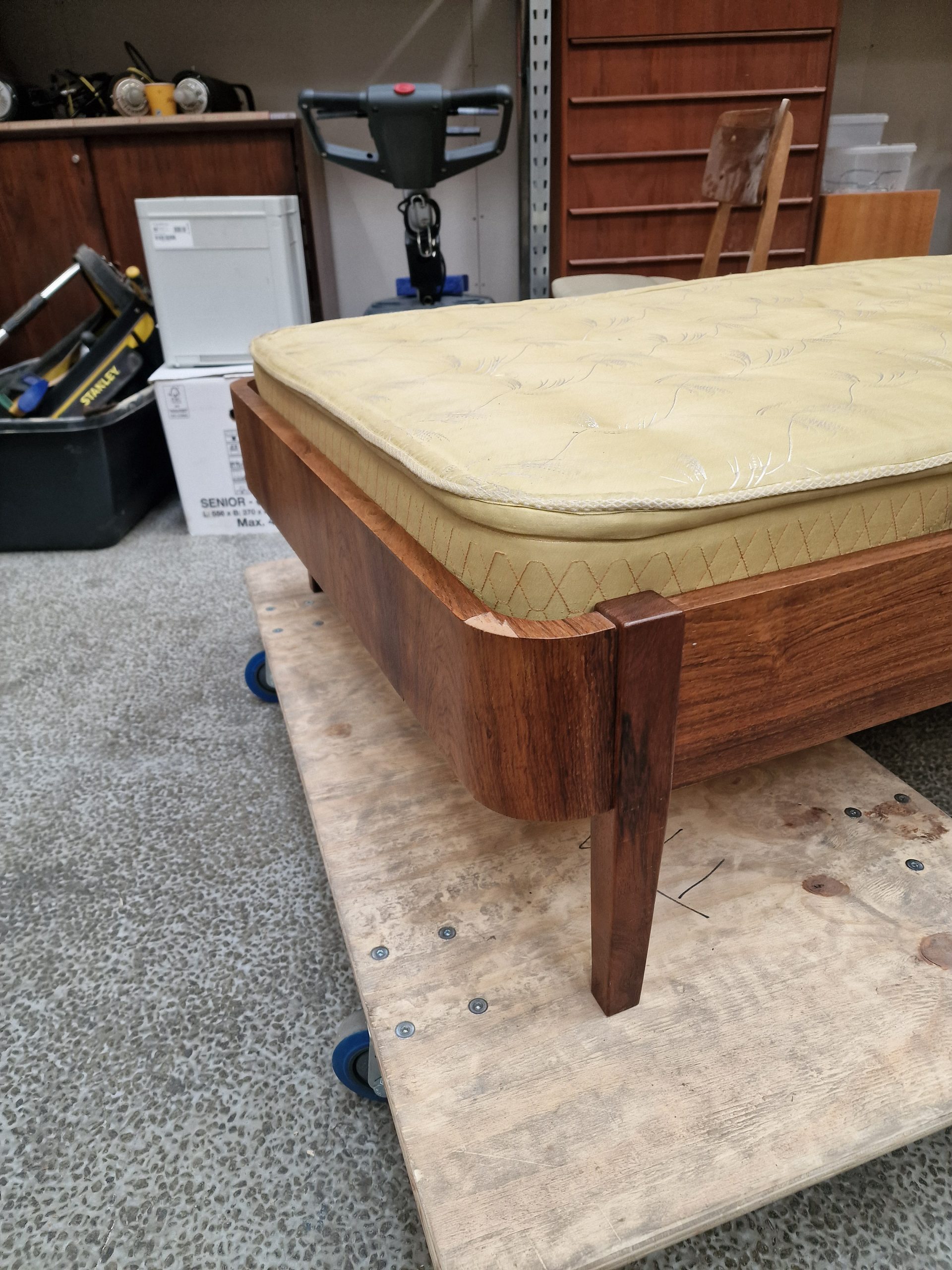 To senge i palisander med madrasser - Image 10