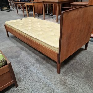To senge i palisander med madrasser - Image 7