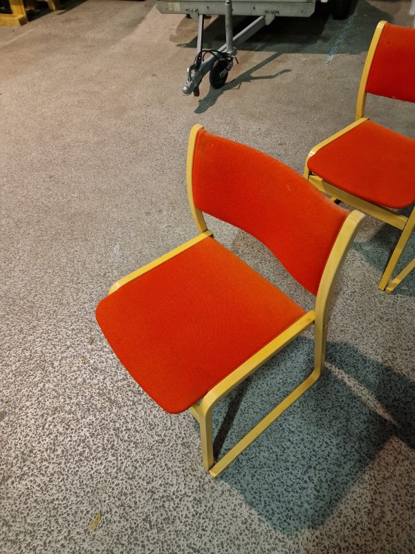 Fem konferencestole, bøgetræ