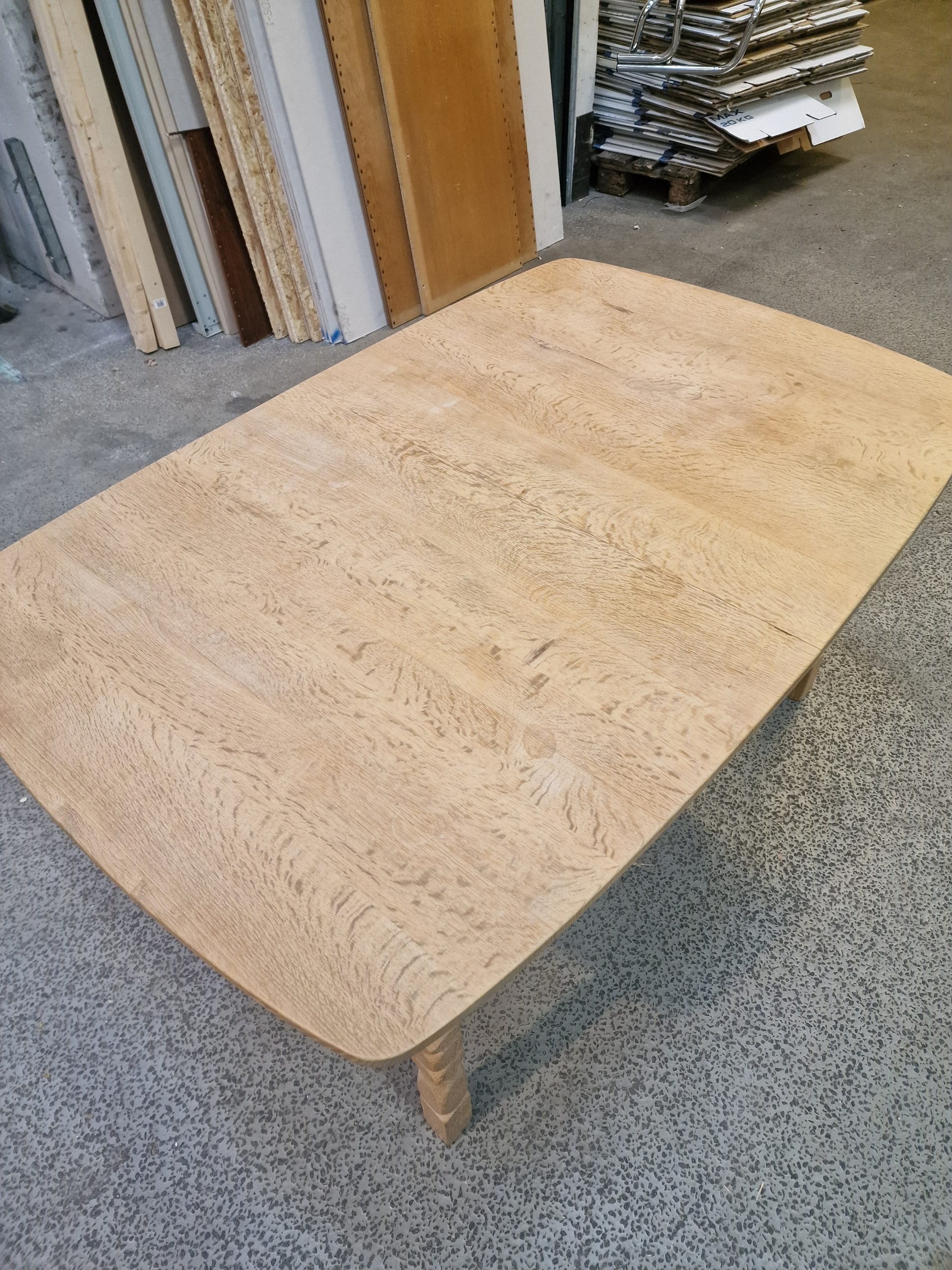 Ovalt spisebord i massiv egetræ med to tillægsplader - Image 10