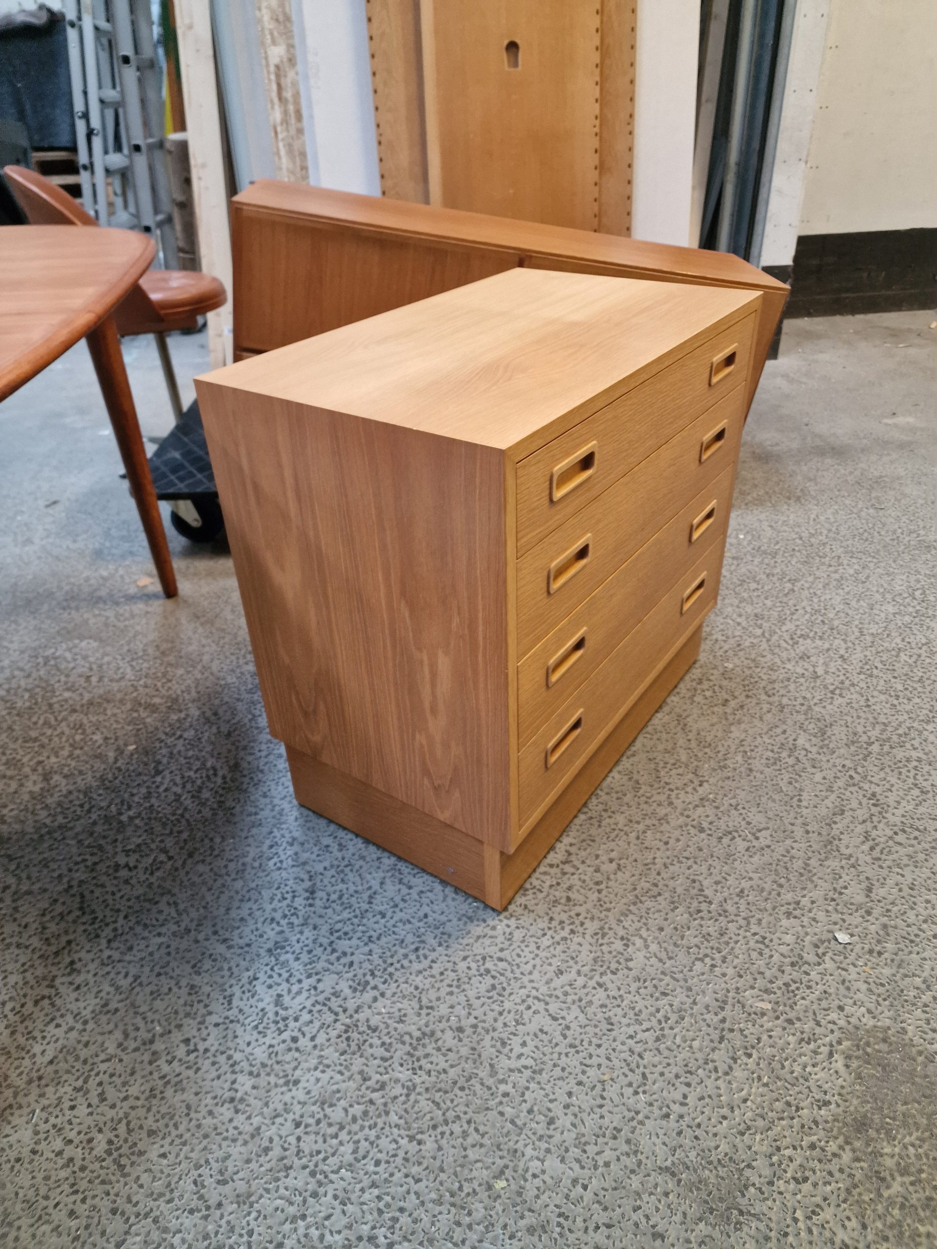 Lille kommode i egetræ, Hundevad - Image 6