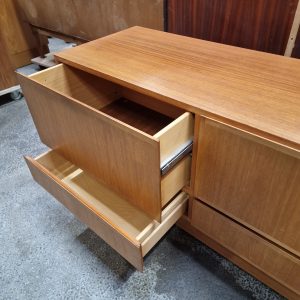 Skænk i teaktræ med 2x2 skuffer,  Omann Jr, model 2 - Image 3