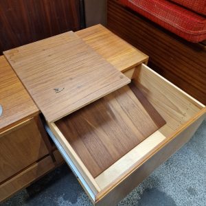 Skænk i teaktræ med 2x2 skuffer,  Omann Jr, model 2 - Image 6